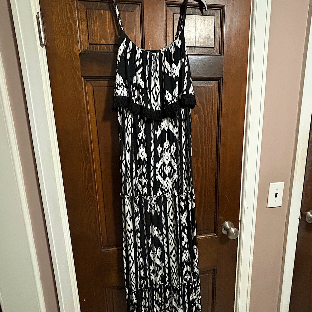 Worn ONCE-  gorgeous, soft - black and white INC maxi dress size M
